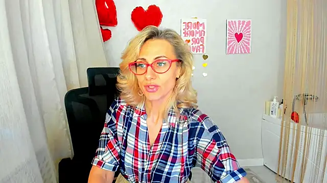 MuseOfStage élő XXX-chatje