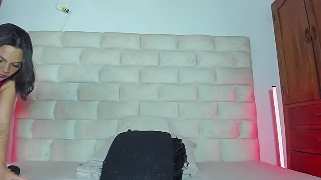 แชท XXX สดของ HollyGrey_