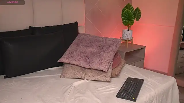 โชว์เว็บแคมของ SaraMonroe1