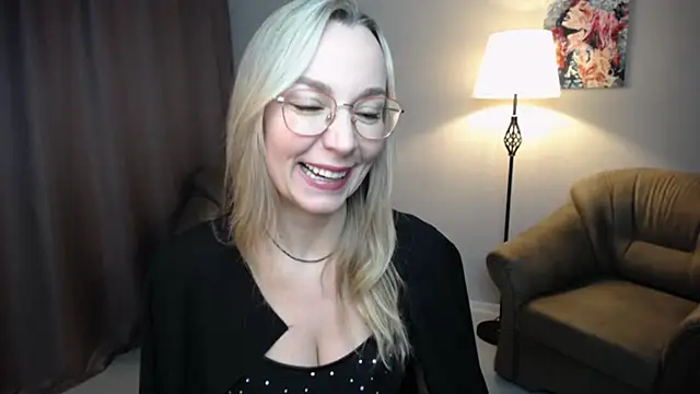 Chat +18 de Ava_Elior ao vivo