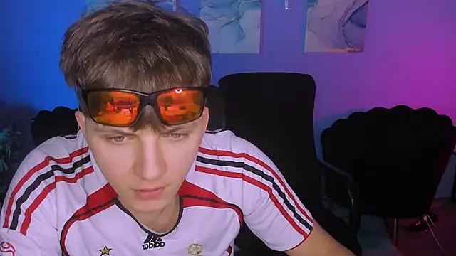 Sembang XXX Secara Langsung travis_wolf_