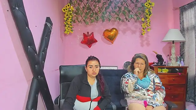 Sembang XXX Secara Langsung lesbiancuple