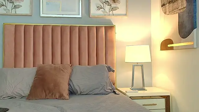 XXX chat uživo modela MarianaScott_