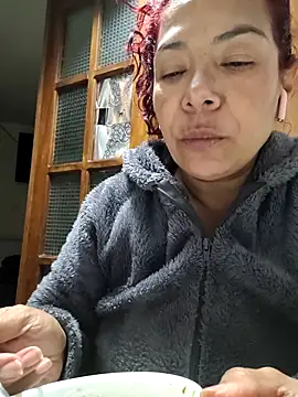 عرض كام Scarlet_curly8a