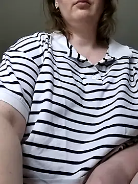 xxSexyBushLinnxx Adlı Modelin Canlı XXX Sohbeti