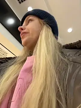 HarrietDart – Naživo XXX chat