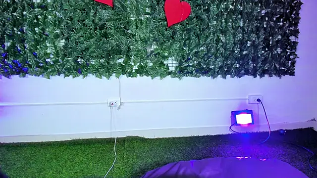 BellaRoux1's Live XXX Chat