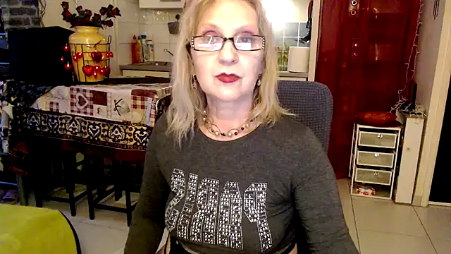 Ala-N-Dala's Live XXX Chat