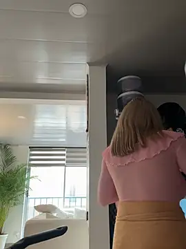 AtheneaRossiのライブXXXチャット