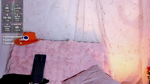 KuraiBi Adlı Modelin Canlı XXX Sohbeti