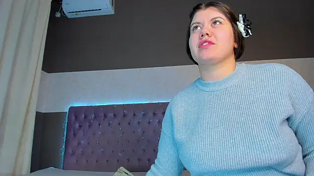 Онлайн чат XXX NikkiBustt