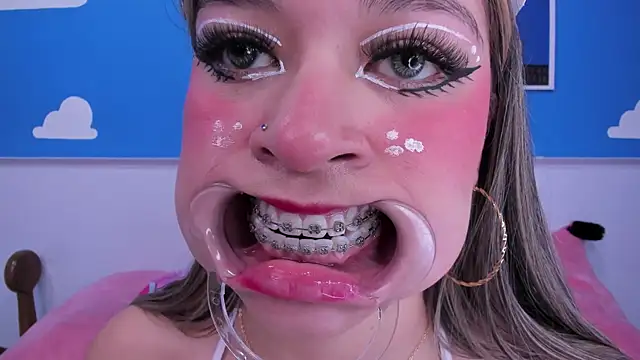 miss__evolet 网络视讯表演