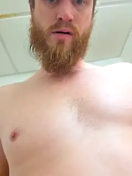 Redheadstud élő XXX-chatje