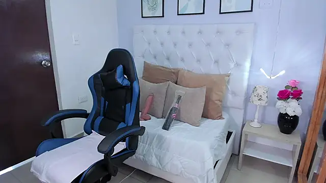 Chat +18 de kitty_rrose ao vivo