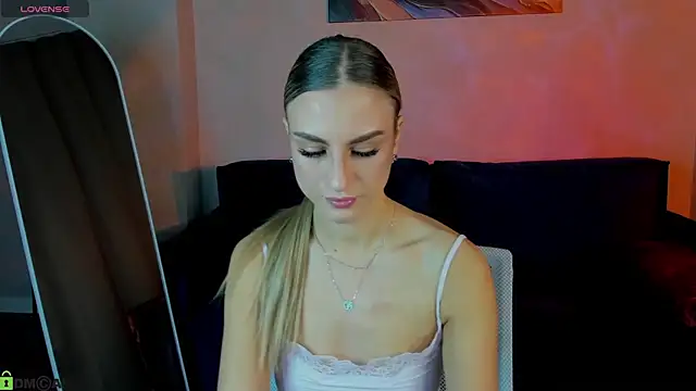 Онлайн чат XXX Silen_Tori