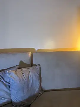 Вебкам-шоу isabella-collins-