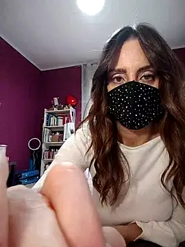 Akemi_rossi Adlı Modelin Canlı XXX Sohbeti