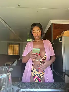 Candykitty01 在線直播表演