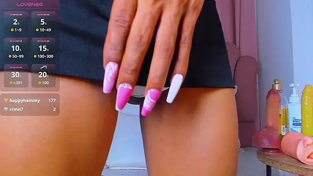 Show modela NicoleMadrird na web-kameri