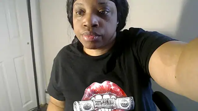 Czat XXX na żywo – Sexymona1218