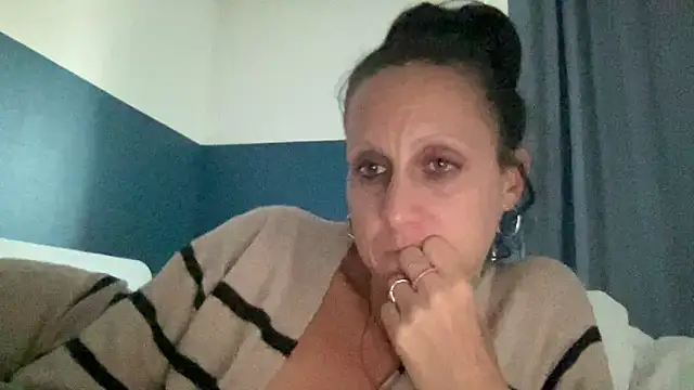 XXX chat uživo modela Sexy-Mel