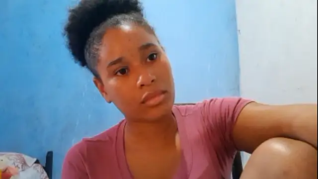 Chat +18 de MadelynStamant ao vivo