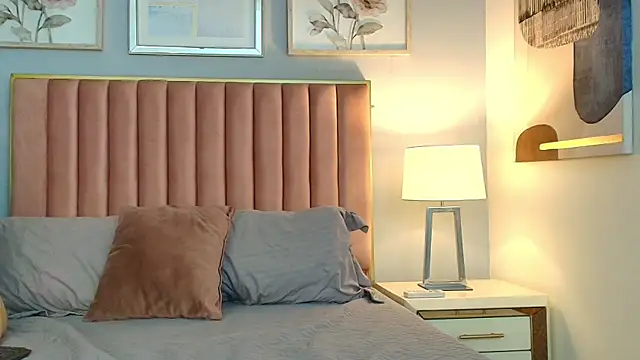 Chatroom XXX en direct de MarianaScott_