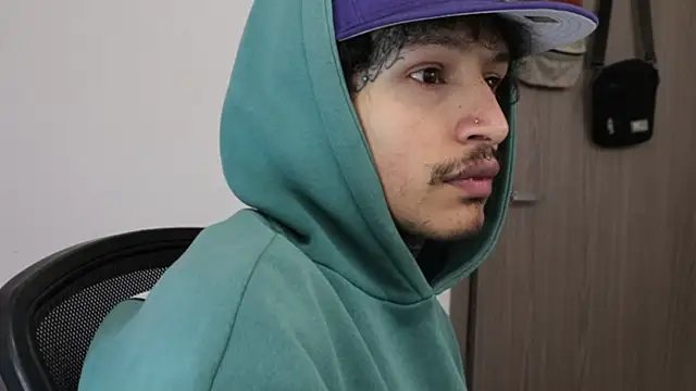 Chat XXX Live trieone