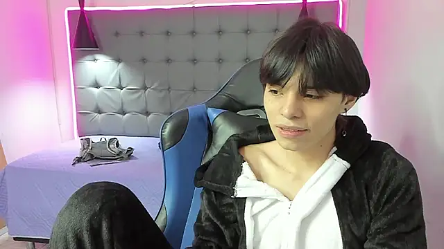 Sylasfrost's Webcam Show