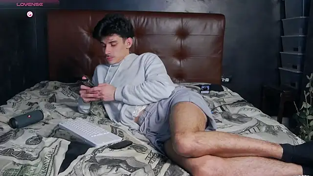 DanielCrush1's Webcam Show