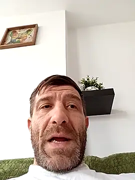 Alexdaniel89 Show in webcam