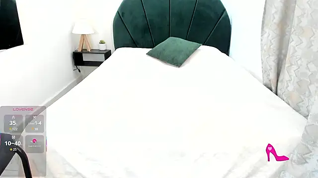 Chat +18 de LenaRuiz_ ao vivo