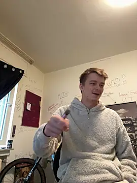 Chat XXX ao vivo de Toyjungee