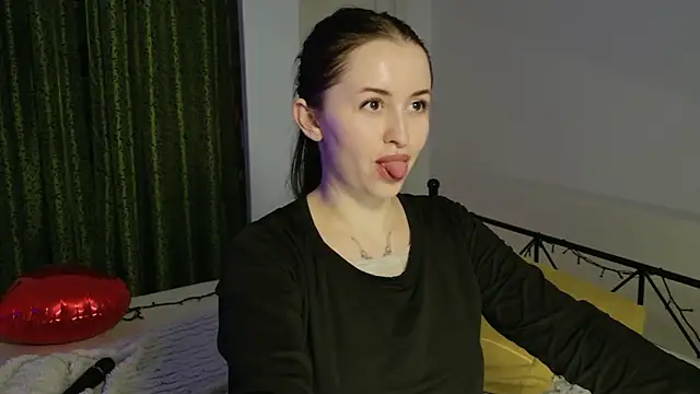 Chat +18 de VioletCatt ao vivo