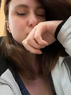 Dina_Teasen Webbikameraesitys