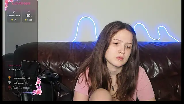 Chat +18 de Anora_Miller ao vivo