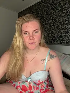 SexyBlondJoanna Live XXX-Chat