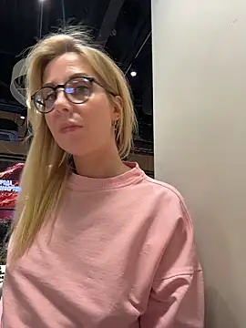 LisaMurr Adlı Modelin Canlı XXX Sohbeti