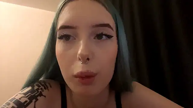 HatedClose Webcam Show