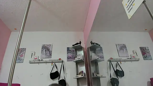 CAMILA--REY 即時 XXX 聊天