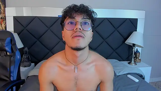 kai_storn Adlı Modelin Canlı XXX Sohbeti