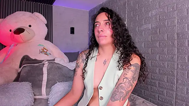 XXX chat uživo modela Magic_ivone