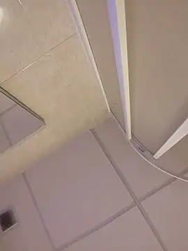 ManuelaX Webcam show