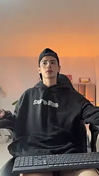 Онлайн чат XXX Sebastian_Reed