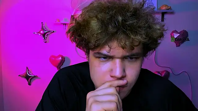 Show modela lucas_long_ na web-kameri