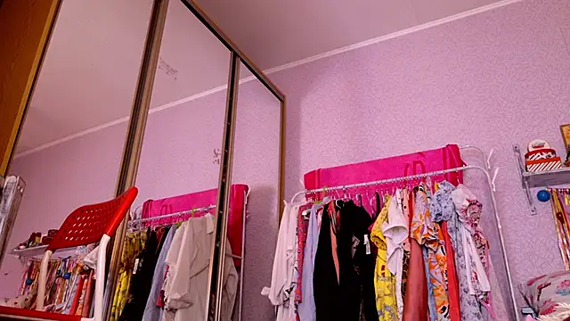 UrSexyMilf Adlı Modelin Canlı XXX Sohbeti