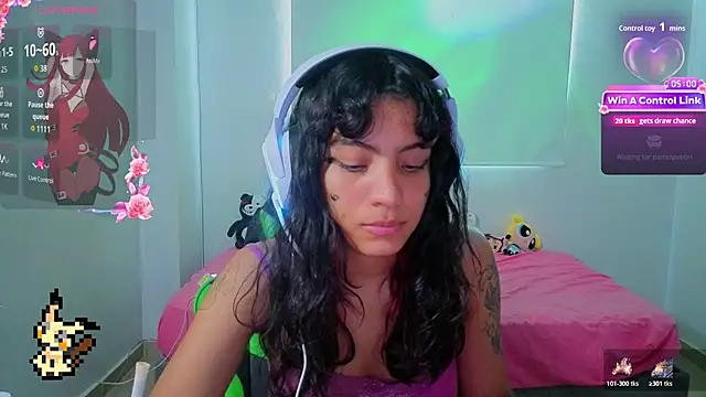 Lovelyamyy élő XXX-chatje