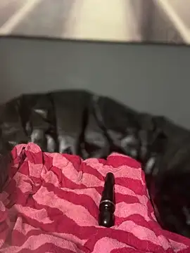 XXX chat uživo modela SEXaddictCANDY10