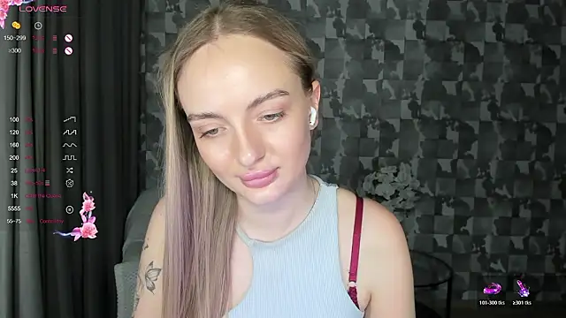 XXX chat uživo modela A_delina