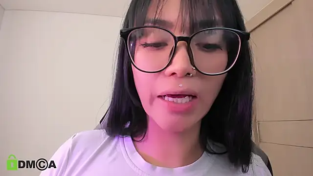 alice-rausing's Live XXX Chat